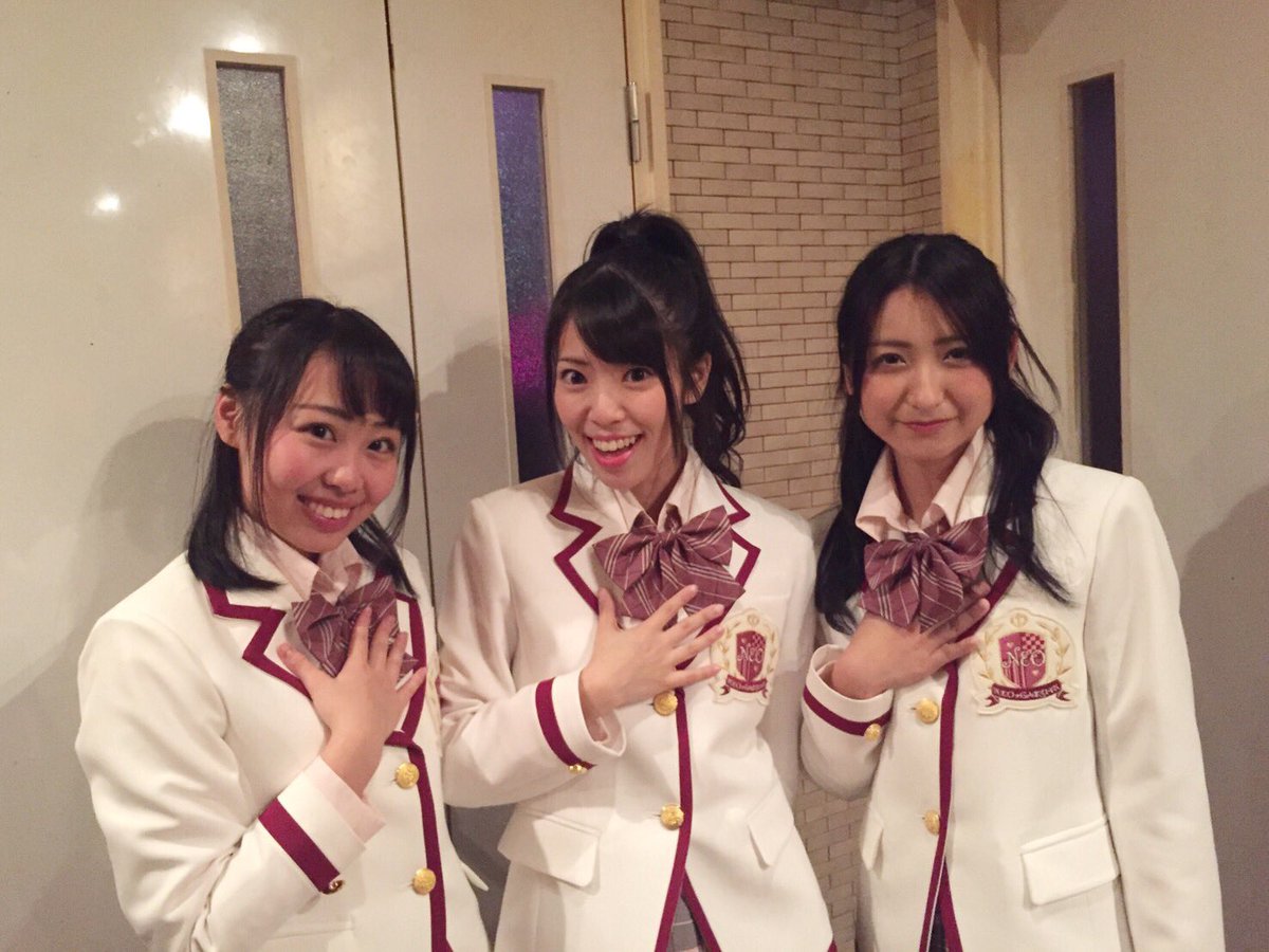 Girls_arisa's tweet photo. 2016年ラストのライブめっちゃ楽しかったー！！
本当に本当に楽しすぎて息切れした。笑
今までで1番楽しくて幸せやった！
生きててよかったぁぁぁ\( ˙▿︎˙ )/
三日月夜のMV公開で号泣してしまった。。それくらい思いが詰まったMV。
この後すぐ公開です！！お楽しみに！ https://t.co/yXLPKDfSK5