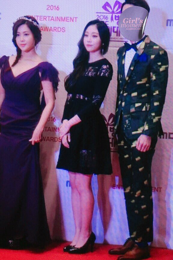 161229 #러블리즈 #지수 #LOVELYZ #JISOO
지수 보다 낑겨 죽을 것 같고 전신 대박 미쳤다ㅠㅠㅠㅠㅠㅠㅠㅠㅠㅠㅠㅠ오늘 겨울나라 공주님이신ㅠㅠㅠㅠㅠㅠㅠㅠㅠㅠㅠ