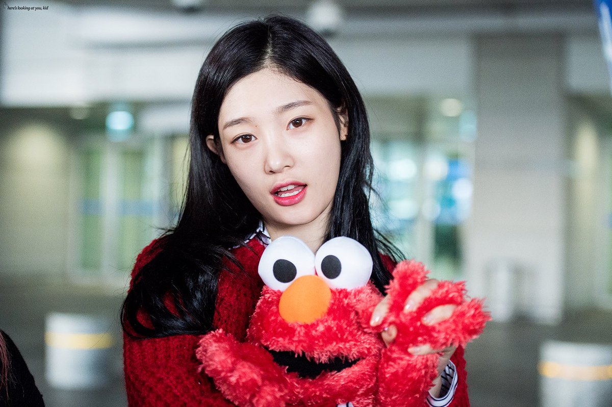 hlayk1201's tweet photo. 161113 인천공항 입국 채연이 #정채연         (까먹고 지금 올린거 아님) https://t.co/a4VEh404vR