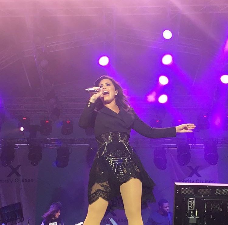 l_ddevl0502's tweet photo. Demi was performing tonight in St. Maarten for @CelebrityCruise last night #DestinationDemi https://t.co/48XsfleomA