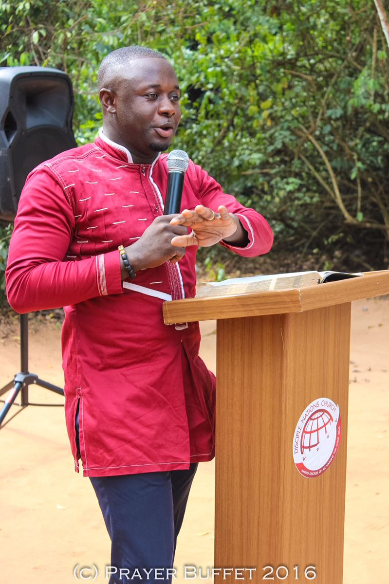 prayerbuffet's tweet photo. Guest speaker 🔊- 2016 Last Quarter Edition of #PrayerBuffet: @KwasiafriyieE. It was glorious in His presence. We thank you Jesus https://t.co/qlbkhHiKIc