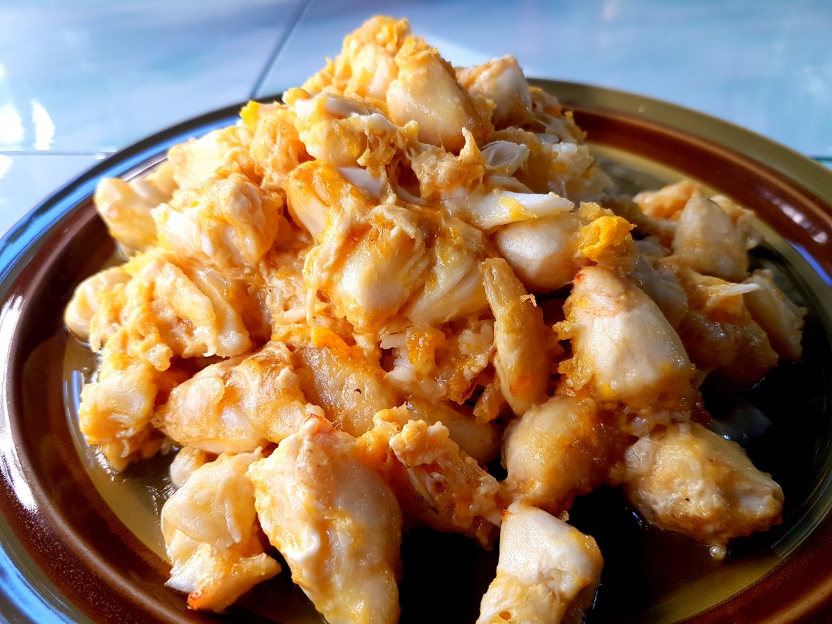 Payunbud's tweet photo. ร้านหน่องริมคลอง   ปูเยอะโฮก ไข่ข้นปู200  กะเพรากุ้งไข่ข้น(มีปูในไข่ด้วย)160   กะเพราปูไข่ข้นใส่กุ้งด้วย   พิกัดซอยเอกมัย21 #อร่อยบอกต่อ https://t.co/eRxVOHH1rq