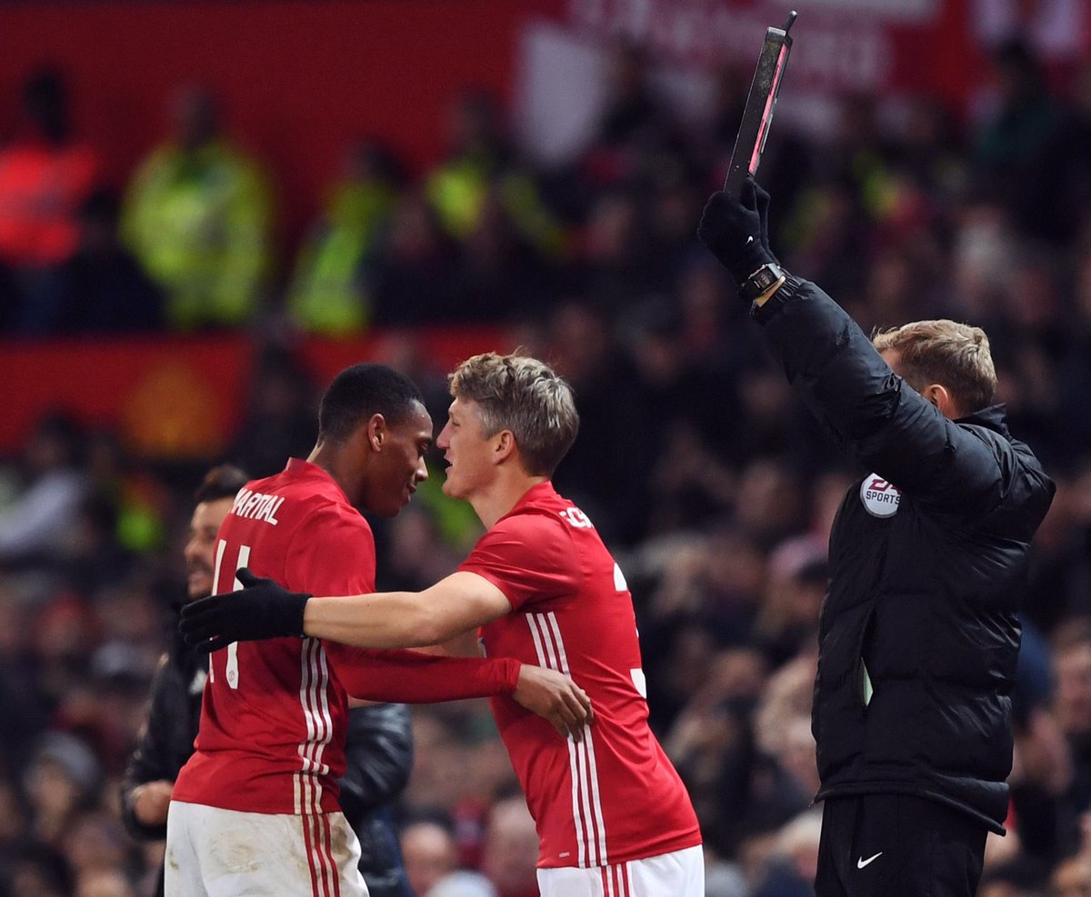 BSchweinsteiger's tweet photo. More highlights from 2016: My last game for the @DFB_Team, #Bambi2016 and being back on the pitch at Old Trafford. https://t.co/WZ48HWP3TR