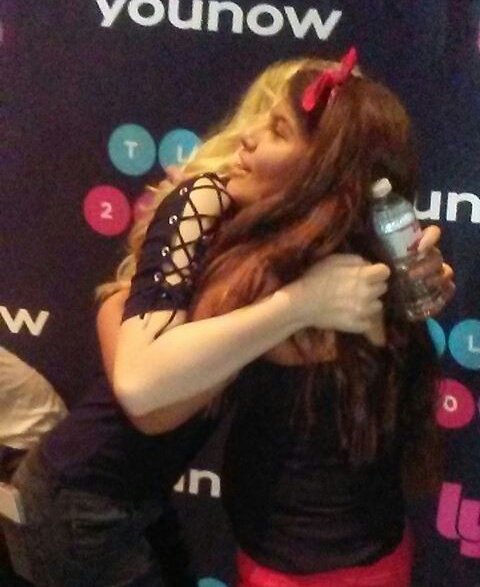 maylinne_rozy's tweet photo. @beechloren02 
I look terrible. Bad quality. Omg. But i miss you 🌙😭❤ https://t.co/jo3J6HQq2M