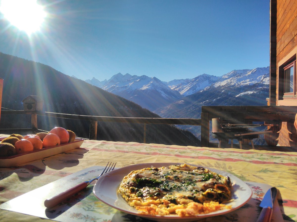 AS_landscapes's tweet photo. Have a happy #breakfast #brunch late wake up and a beautiful day in the #landscape https://t.co/1aFqCv7O7z