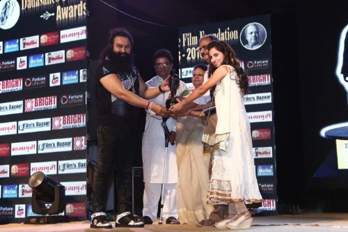 monu6511's tweet photo. @Gurmeetramrahim ji #MostVersatileArtist
#MostFashionablePerson
#MostStylishModel
#MostFamousPerson
#My2016Hero
Anyone doubt? https://t.co/Cig7nBUCb1