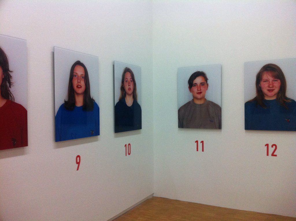 この写真の14人の少女のうち7人はごく普通の女子高生 残り7人は殺人犯 の超おそロシア トだった Togetter この写真の14人の少女のうち7人はごく普通の女子高生 残り7人は殺人犯 の超おそロシア トだった Togetter