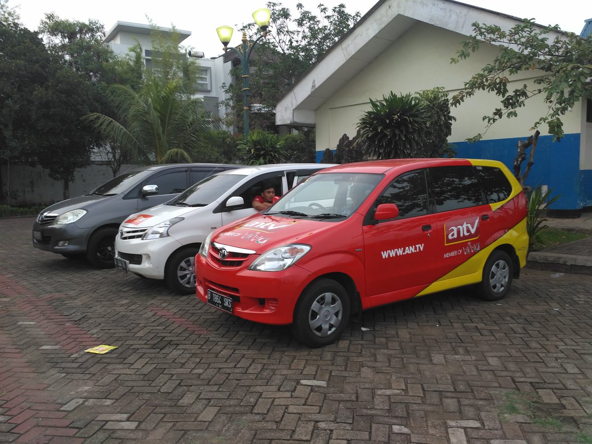 Tim Media dari <a href="/whatsonANTV/">ANTV</a> dan <a href="/tvOneNews/">tvOnenews</a> sudah sampai di Std. Tugu #Persitara37th #KembalikanK37ayaan #PersitaraDay