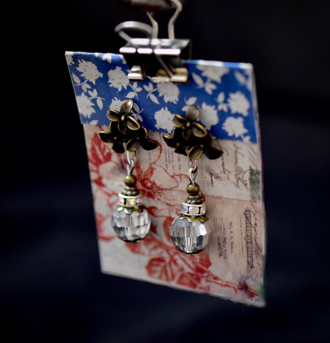 ShopMaddieandMe's tweet photo. Crystal Brass, Earrings, Brass Jewelry, Brass Earrings, Flower J… https://t.co/GF3fYESvzD #Turquoise #GiftForGrandma https://t.co/OhCEIproP8