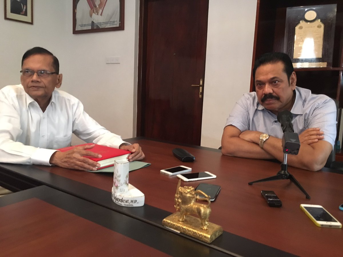 #SriLanka ex-leader <a href="/PresRajapaksa/">Mahinda Rajapaksa</a> at #FCA forum: "I built, Sirisena opens, Ranil sells" <a href="/MaithripalaS/">Maithripala Sirisena</a> <a href="/RW_UNP/">RW_LK</a>