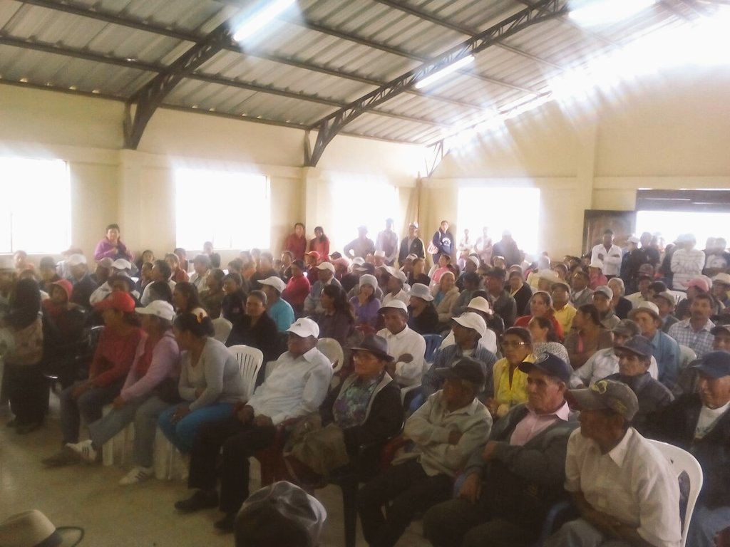 norisOrdonez's tweet photo. Asamblea general Dispensario #Anganuma #Quilanga.Informe de avances de Gestión #SeguroSocialCampesino #MasFuerteQueNunca #GestiónConCorazón https://t.co/hlfD36r6LC