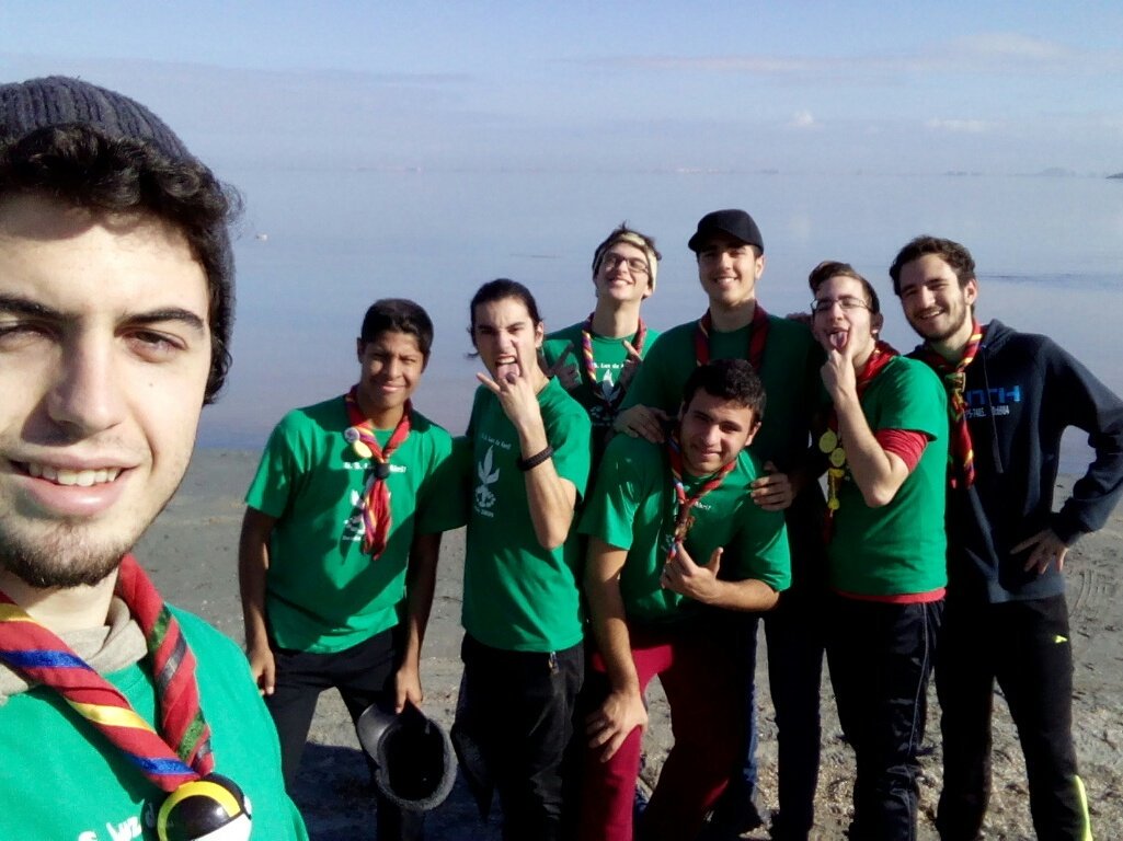 ClanRoverAlba's tweet photo. Foto pre promesas de manada :3 https://t.co/m6EmNddeH2