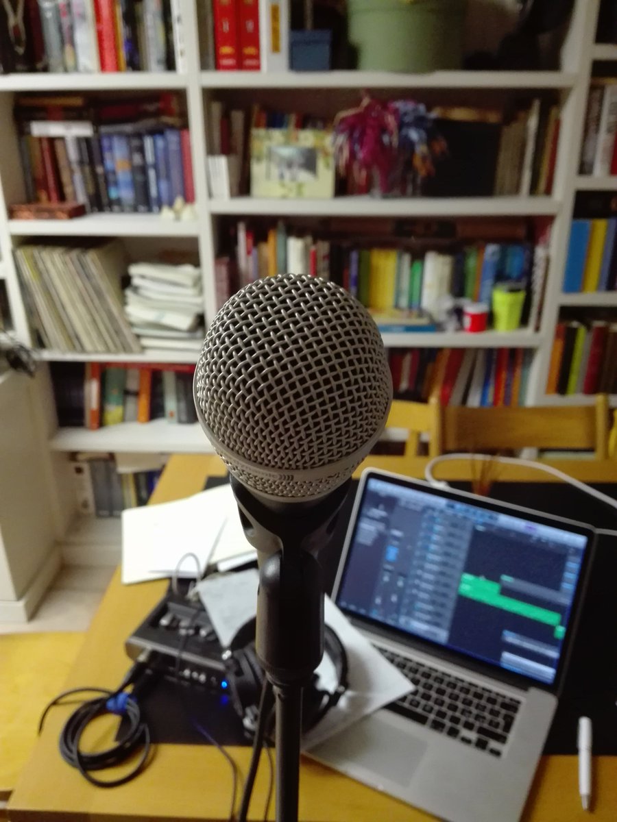standoutband's tweet photo. #BackHome I can finally record some voice!
Who thought #books could be THAT soundproof??? 🤔😁 https://t.co/avOW0IuGeZ