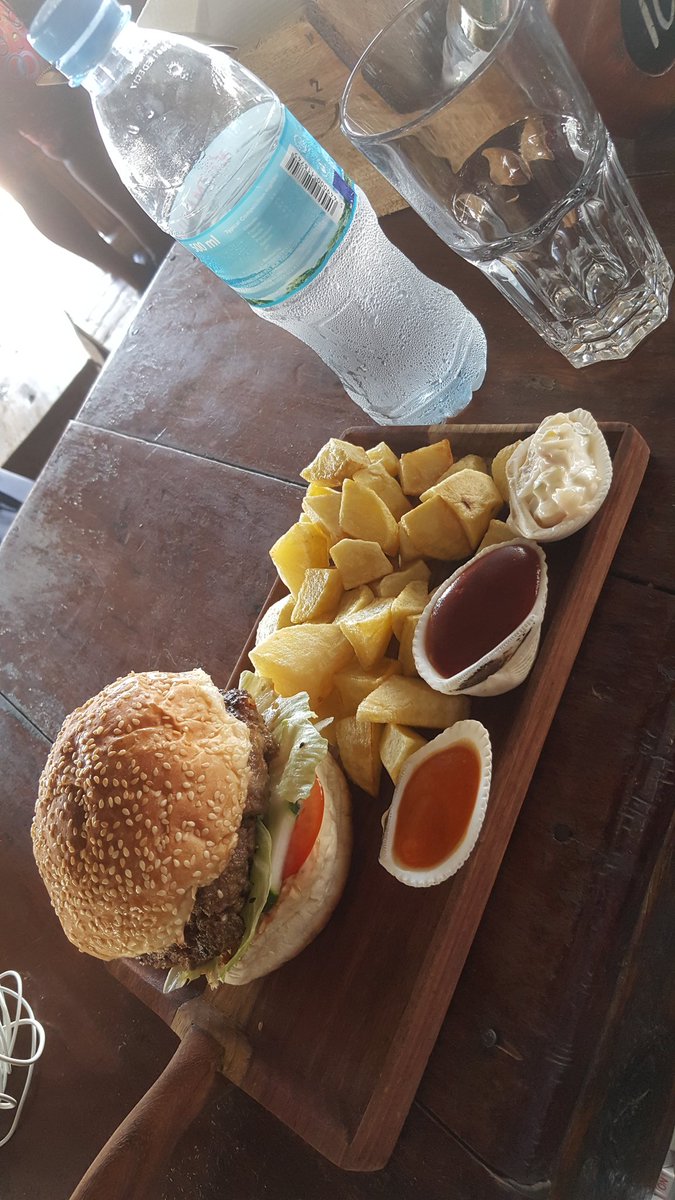 manionfire's tweet image. Light meals #FishFish