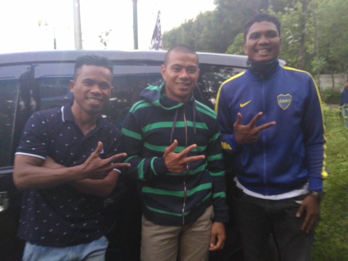 Ayoooo merapaaattt sudah banyak pemain yg datang... ada a Tantan juga nih~ #Persitara37th #KembalikanK37ayaan #PersitaraDay