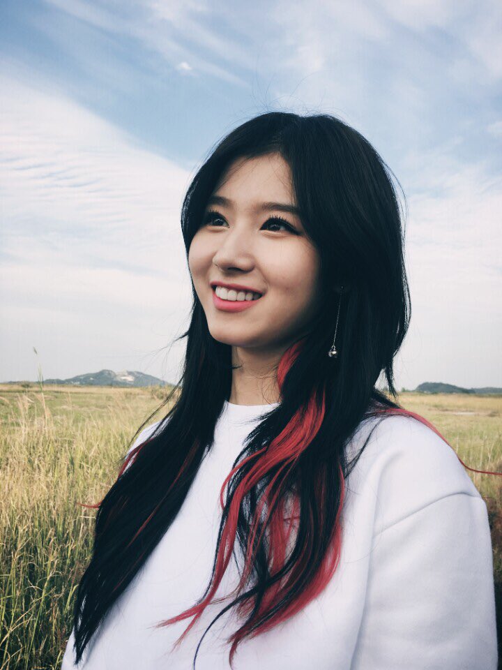TWICE GLOBAL tweet media