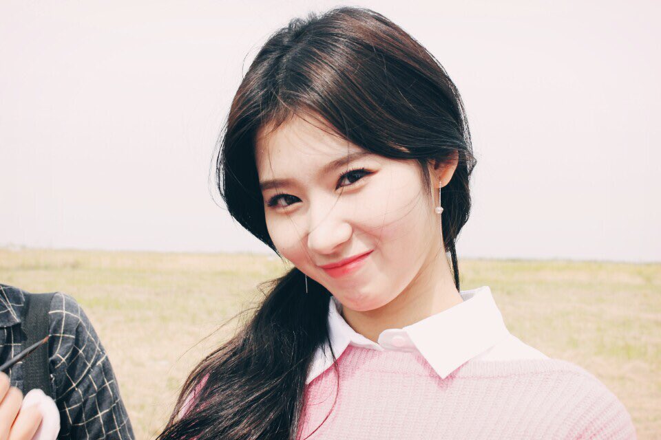 TWICE GLOBAL tweet media