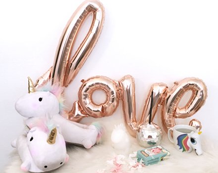 lavantgardiste's tweet image. [CONCOURS] C’est Noël ! 🎄🎁✨RT + Follow @lavantgardiste et gagnez des cadeaux LICORNESQUES (valeur 100€) Fin 01/01/17 minuit 🍾 Joyeux NOËL ❤️