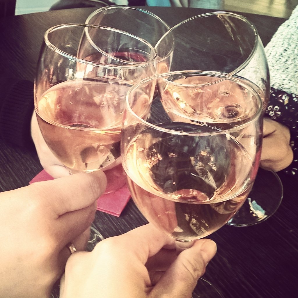 chupetto_'s tweet photo. Kanpai @Cannes https://t.co/hIlYv7a7n3