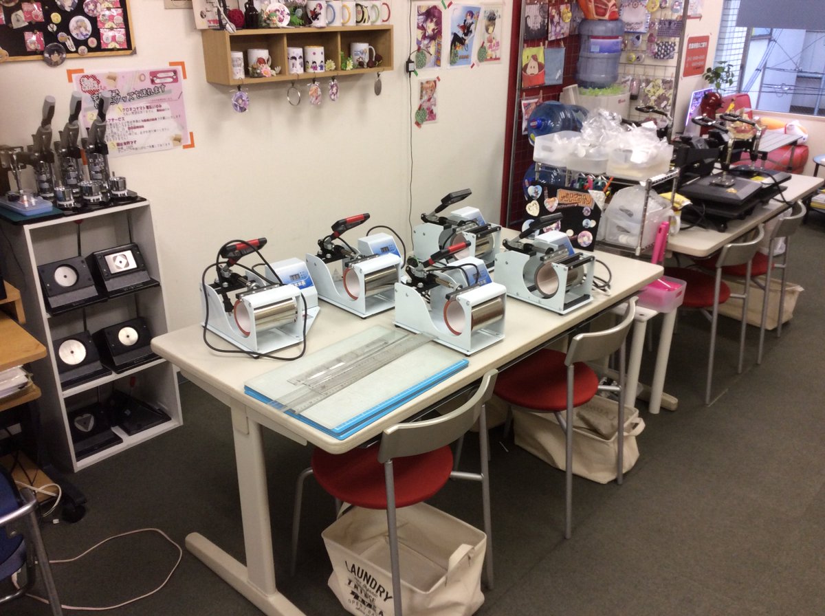 日光企画社長 同人誌印刷所 En Twitter 日光企画 お茶の水店ニュース 店頭作業でグッズが作れる お茶の水同人工房 や同人誌のご入稿や相談ができる日光企画お茶の水店 年内の営業は本日までとなっております 年明け1月4日からの営業となっております 来年も