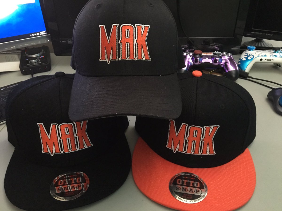 Make_A_Killing's tweet photo. Looking for a stream team that works with you? Want new followers &amp; rewards 4 your active viewers? Email us join@teammakeakilling.com #MAKP https://t.co/JGdzZX0gL2