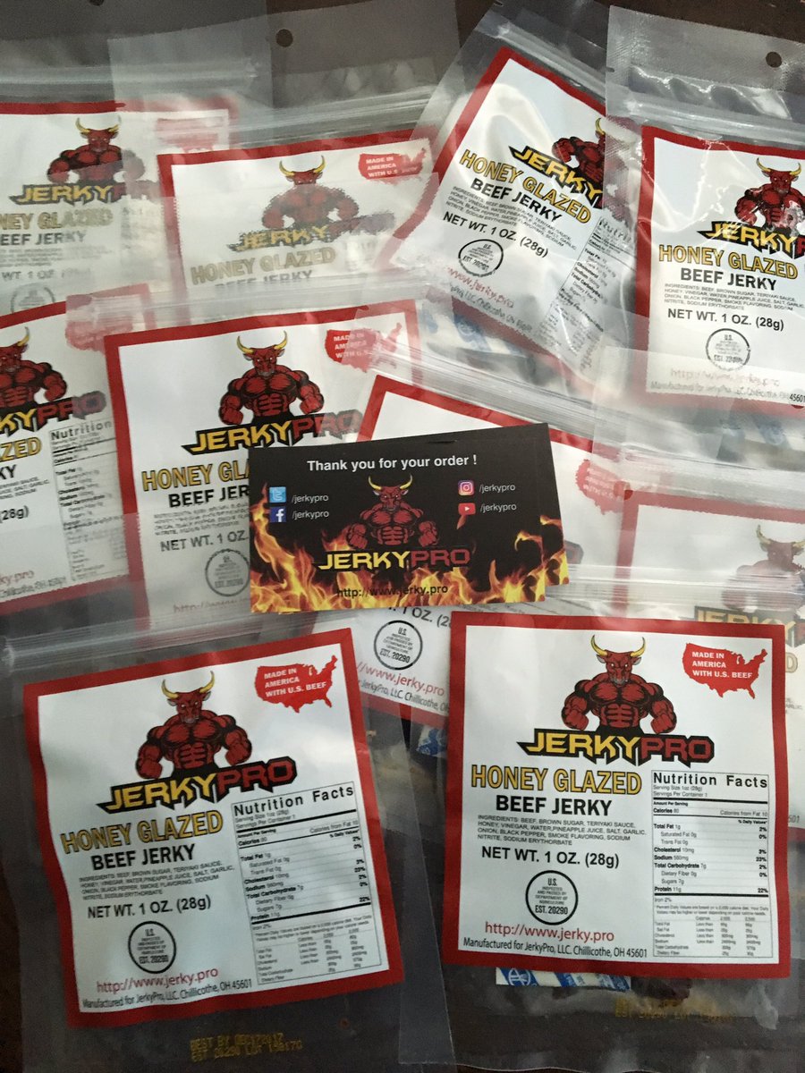 Make_A_Killing's tweet photo. #NewYears Sale! GET A 1 LB BAG OF JERKY FREE + FREE SHIPPING WHEN PURCHASING THIS 12 BAG DEAL! USE CODE "2017" https://t.co/IP3Pk1Yfws #MAKP https://t.co/DBP5lWqThF