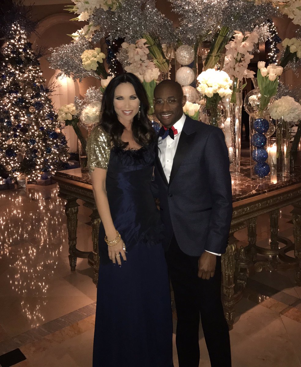 LeeAnne Locken tweet media