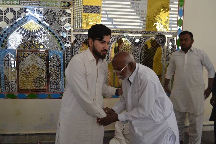 PppJiyala's tweet photo. @ChairmanMatiari @MakhdoomFZaman condoled wth ManzoorSamoo on demise of his mother in Hala
#MakhdoomOfHala #YoungestChairman #WthPpl https://t.co/bknhInRFlu