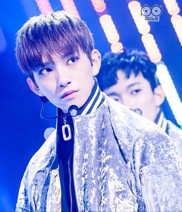 wonwoopsx's tweet image. Happiest birthday gentleman Joshua! 💕🌸 #슈아의_스물두번째_겨울 #LovelyJoshuaDay