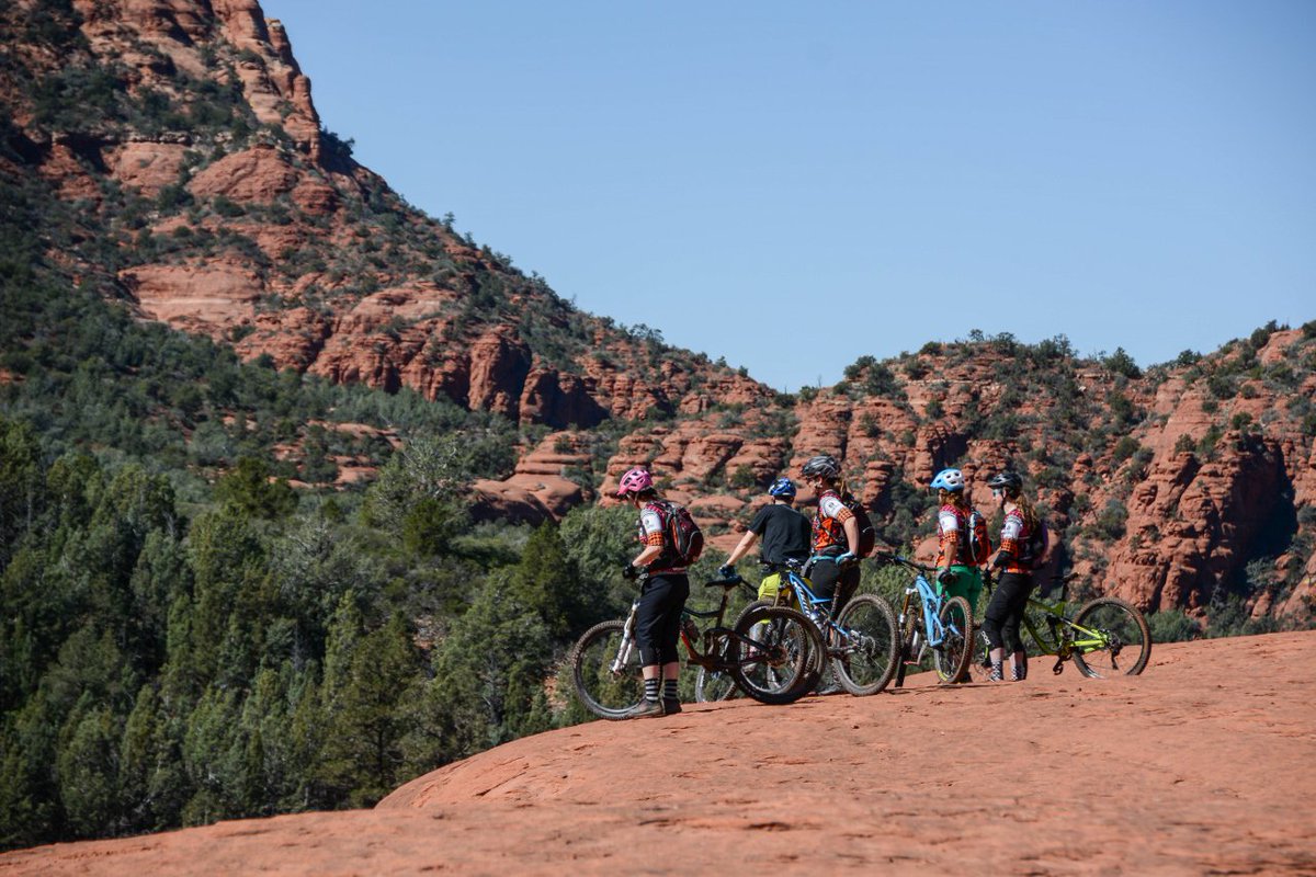 muddbunnies's tweet photo. #tbt to race team training in #Sedona 

[2017 application: https://t.co/DBah8wyHcZ]

@ozmosistraining @5Ten @RydersEyewear @differentbikes https://t.co/UEKKTSFZRN
