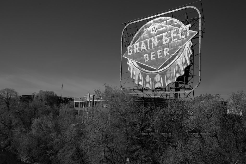 BestPixMN's tweet photo. The @GrainBeltBeer sign on the edge of #NEMpls It'll be restored and relit in 2017. Photo by Glenn Allenspach. https://t.co/mosxnkQ5qU