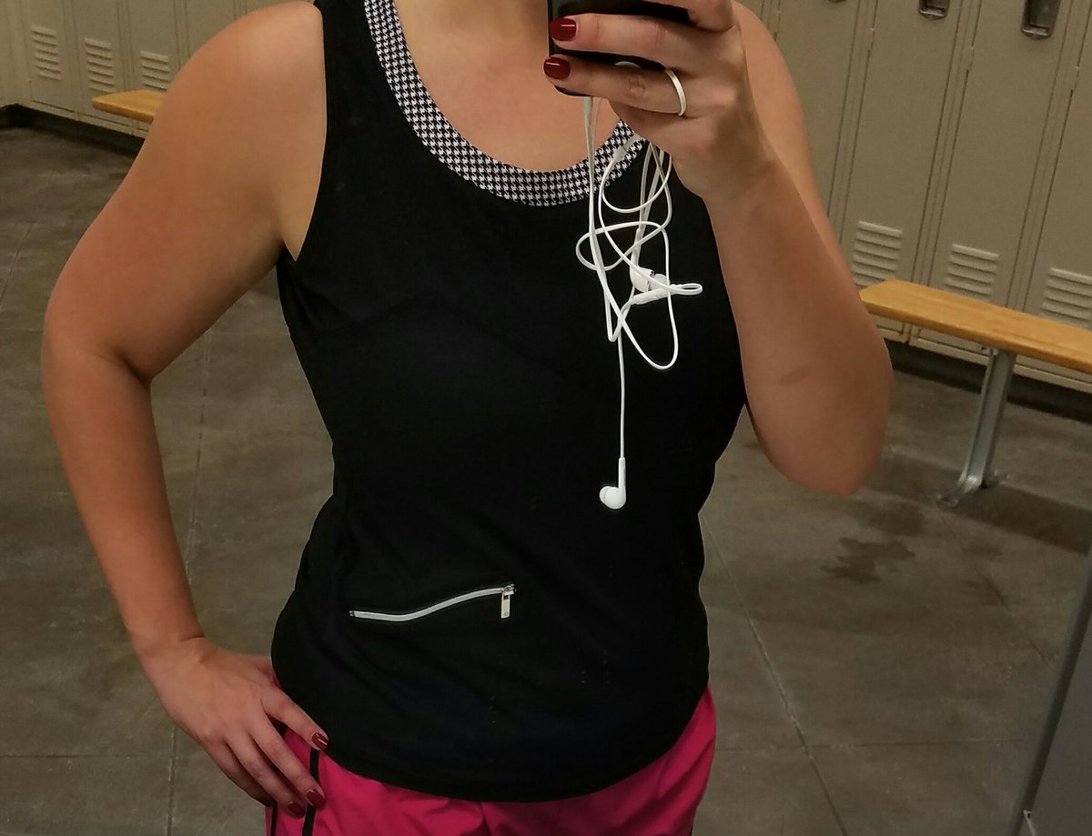 SaraGStein's tweet photo. Hey @alanna_kellogg look what I tried out today! #friendswhofindsolutions #girlsneedpockets https://t.co/IkNsQ36h96