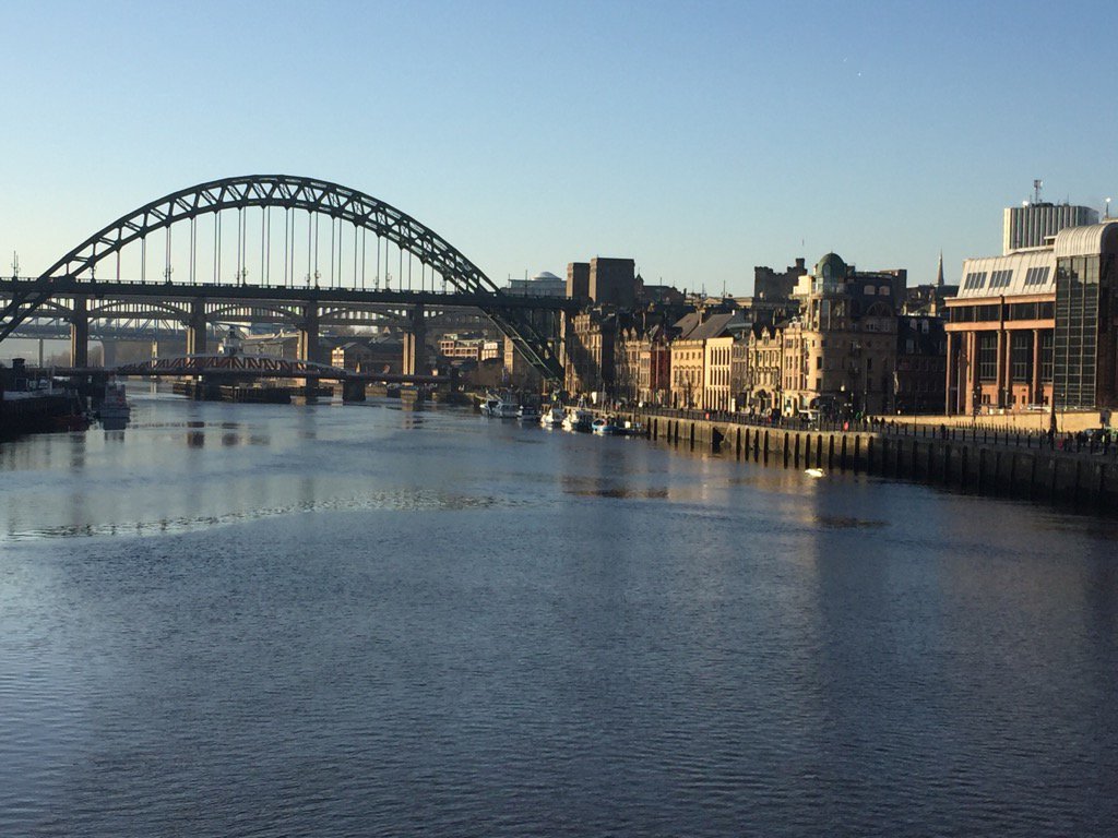 Kevin_Maguire's tweet photo. I must admit Newcastle's looking glorious in the winter sunshine. One of Britain's finest cities https://t.co/pSK6GCK9Sm