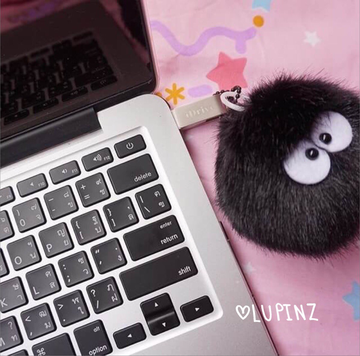LupinzSH's tweet photo. พร้อมส่ง 🚂
iDrive 32GB สำหรับเซฟ
รูป เพลง งานต่างๆ
📍 ios = 990 
📍 ios+android (2in1) = 1,040
ฟรี EMS ทุกรุ่น
💛 รับประกัน 3 เดือน
#LupinzCase https://t.co/8YIEHtGS0U