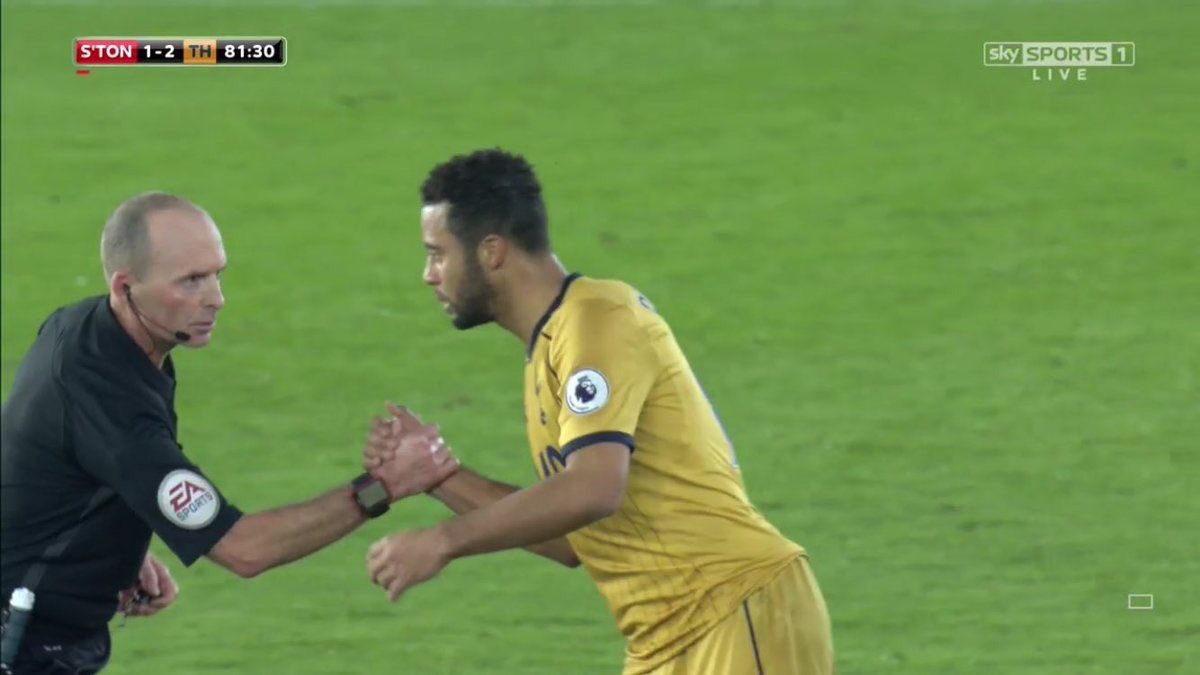 FootballFactly's tweet photo. Mike Deans last 7 Spurs games.

6 Wins
1 draw
0 losses

5 penalties awarded for Spurs
3 red cards given to opposition

In Top Form 💪 https://t.co/szQWiGk7IZ