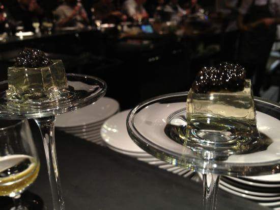 ClubDelCaviar's tweet photo. Para despedir el año y comenzar el 2017 con buen sabor de boca prueba la experiencia caviar irani y champagne gelee
https://t.co/xRGsXKzoAs https://t.co/KpXTz67ncB
