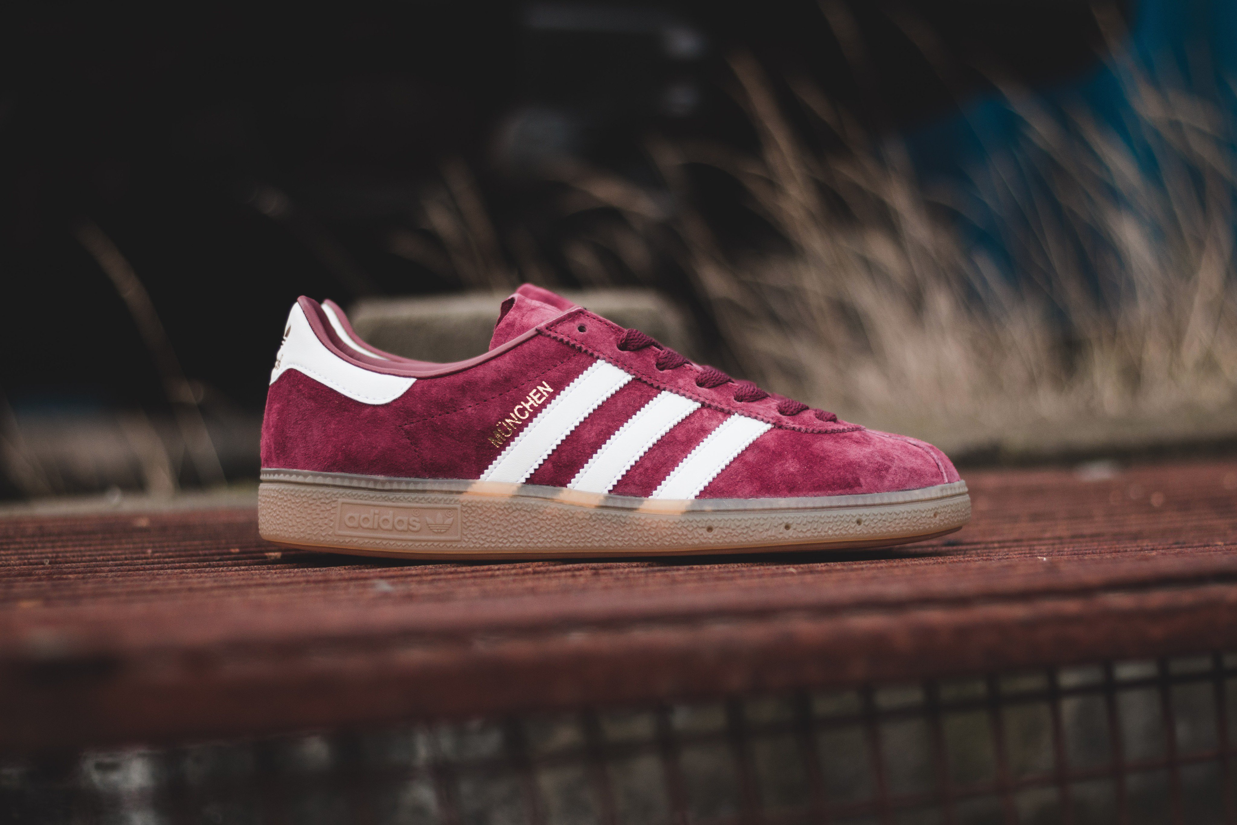 HANON on Twitter: "adidas Munchen "Burgundy" is available to buy ONLINE now! #adidas #munchen https://t.co/kU6AigS00W https://t.co/gQDfQkcvAK" Twitter