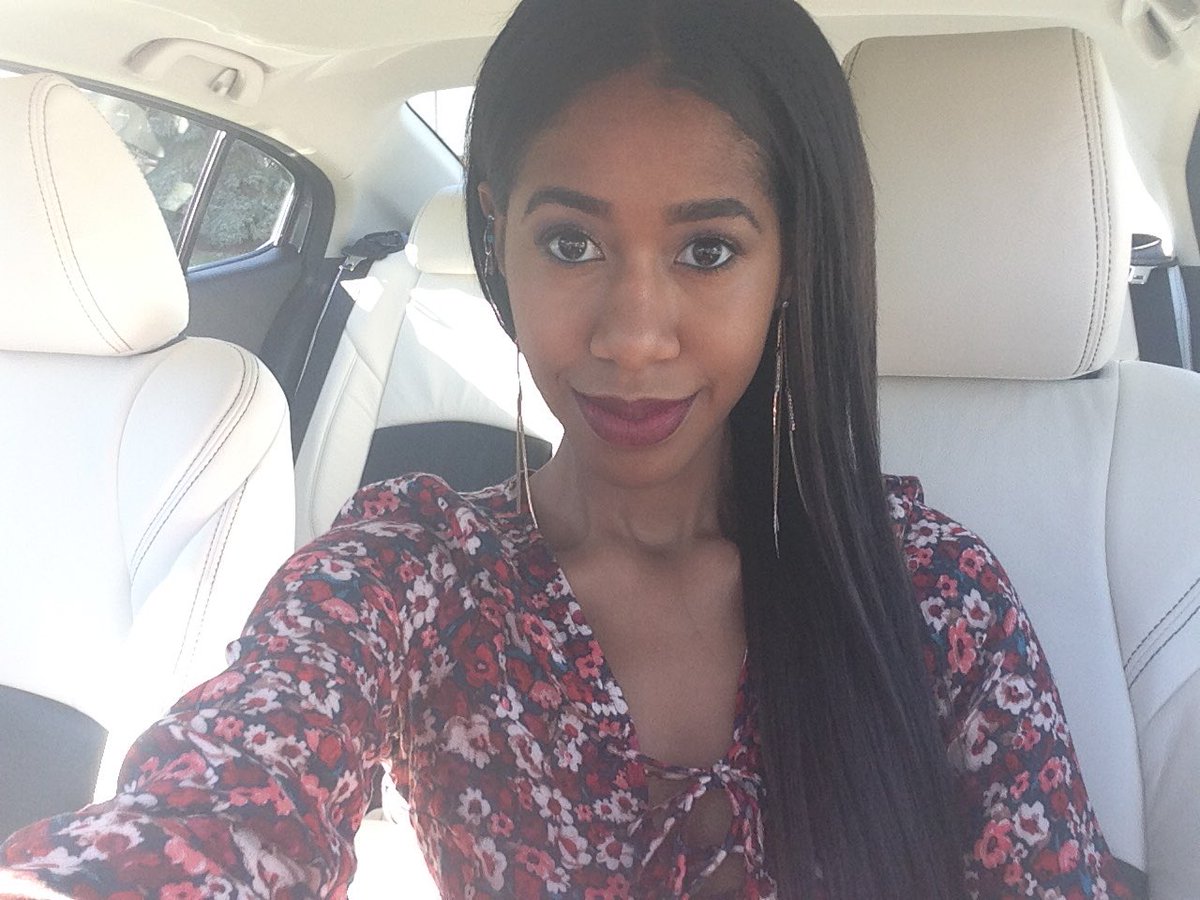 LiaJamerson's tweet photo. #Throwback to a year ago when I got my brand new 2016 car. #newcarsmell #vroomvroom #custominterior #macdiva #car #selfie #birminghammi https://t.co/3SbyqYorXM