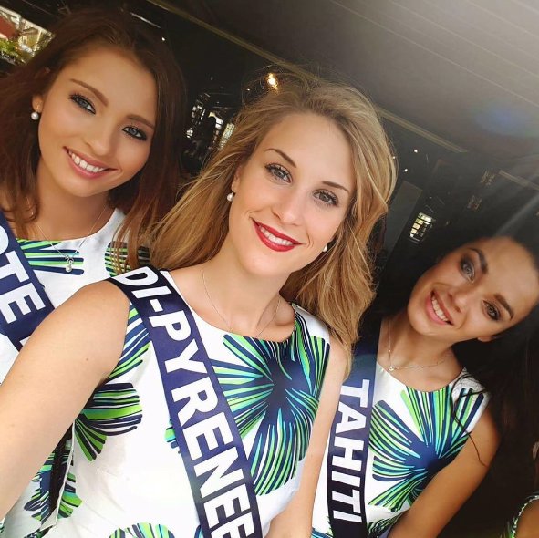 NewsMissOff's tweet image. Souvenirs du Voyage à la Réunion avec @Virginieguioff, @JadeScotteOff et @vaea_ferrand 🌴☀️