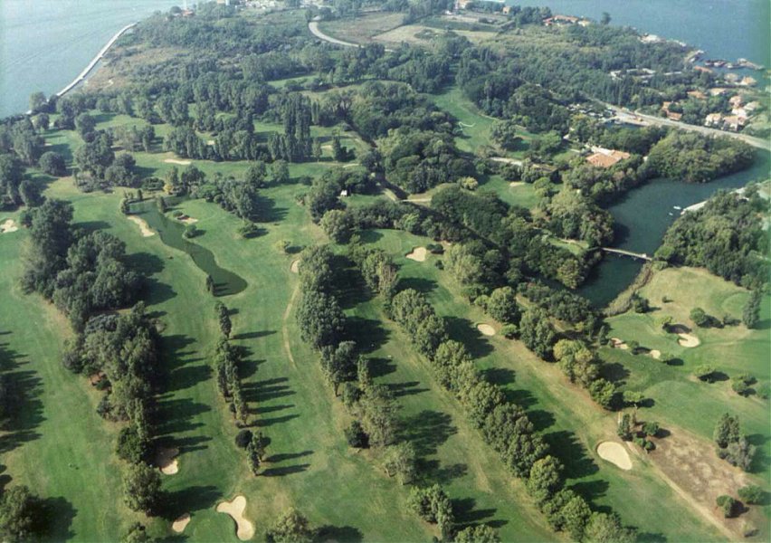 Do you know the wonderful Golf Center of Venice-Lido?
<a href="/GolfVenezia/">Circolo Golf Venezia</a>
