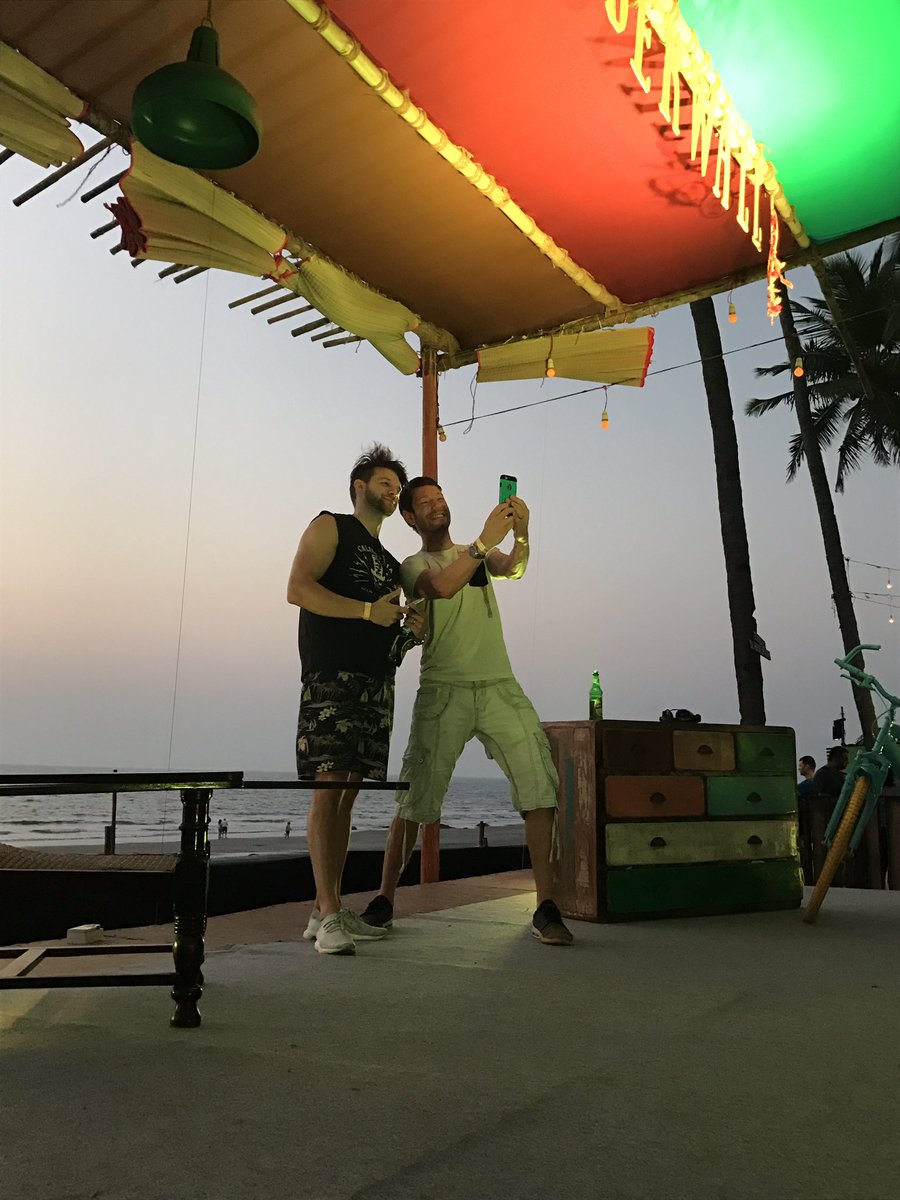 wonderwall_fest's tweet photo. How to prep for a B2B set by @jodywisternoff and @yottomusic
1 - Get a beer
2 - Find a Goan sunset
3 - Click a selfie
#GoanChill https://t.co/BNZRnnOKGL