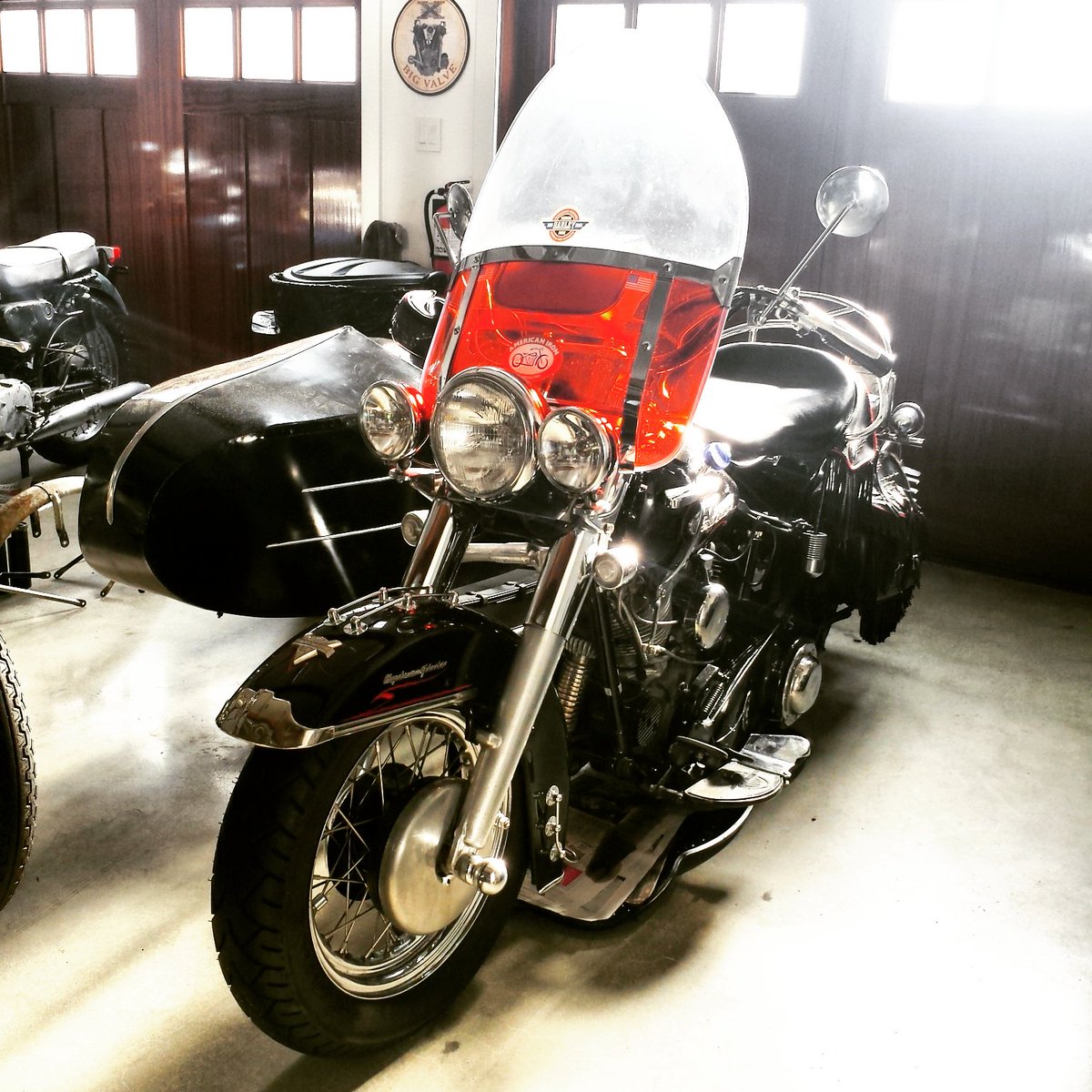 BuzzKanter's tweet photo. Need to get 1955 #harley #Panhead #sidecar running for @AmericanIronMag New Year Day #Motorcycle Ride in Stamford, CT #kickstart #tankshift https://t.co/CLZD7fqAcN