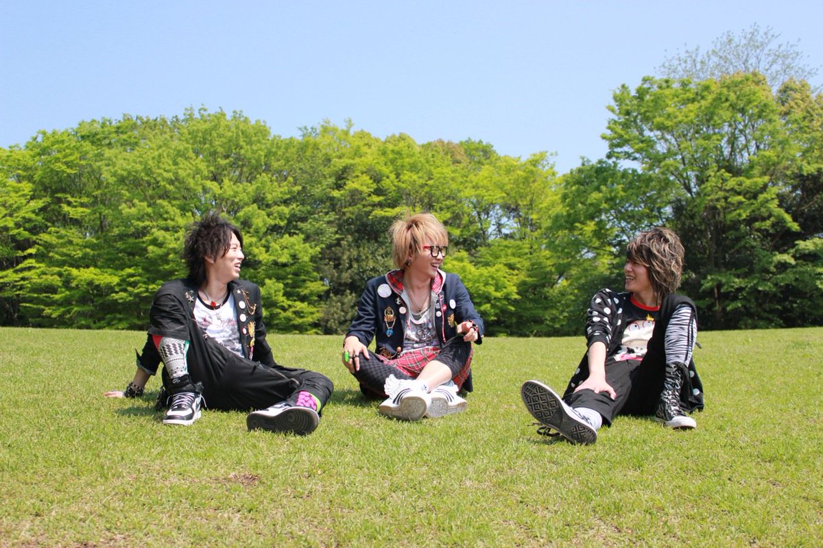 bakuonkozo_sho's tweet photo. みんなずっとついてきてくれて本当にありがとう！！
僕らとみんなが揃ってブレインコミックス！
本当にありがとう！！！

#ブッコミ　#ブレインコミックス https://t.co/nUp5iRKkMU