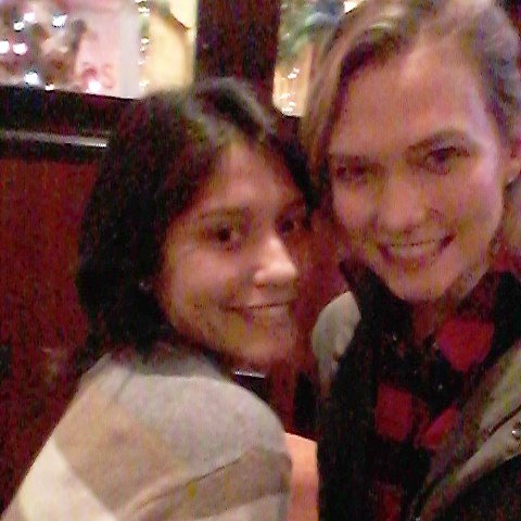 MoonBagSupport_'s tweet photo. Oh hi, Karlie! https://t.co/kKj863XTZw