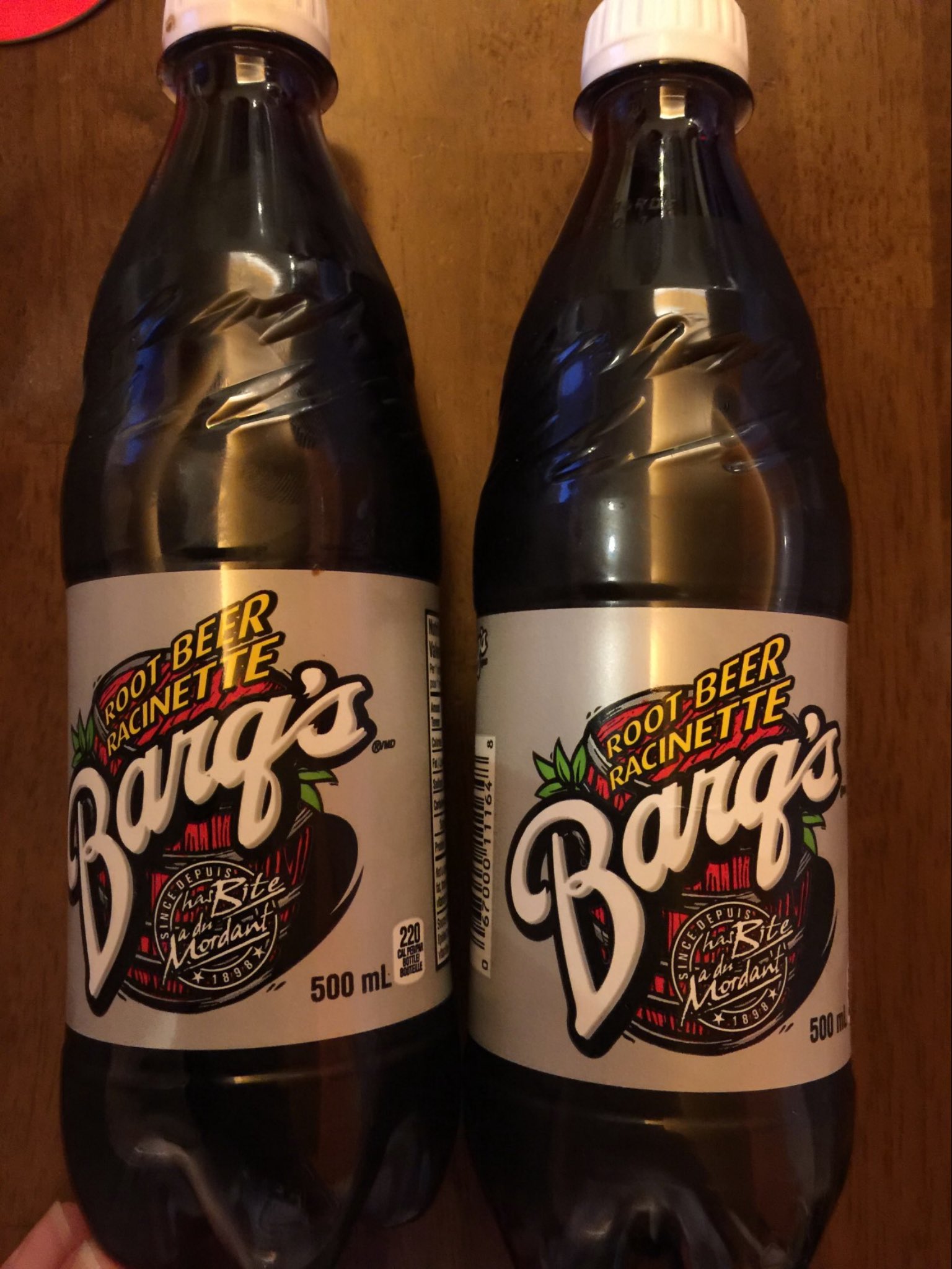 日本ルートビアを推進する会 久しぶりにbarq Sのルートビアを飲みました やはり美味しいのですが 日本で手に入りにくいのが残念です 日本ルートビアを推進する会 久しぶりにbarq Sのルートビアを飲みました やはり美味しいのですが 日本で手に入りにくいのが残念です