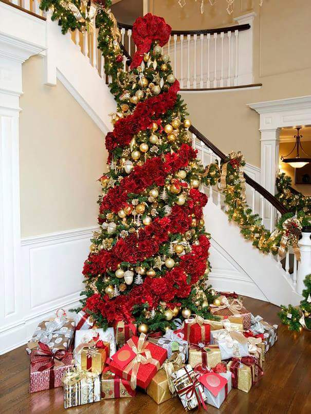 rayFlooring's tweet photo. Wishing you all a merry Christmas &amp; a happy new year #2017 https://t.co/HDgyLIV0cP