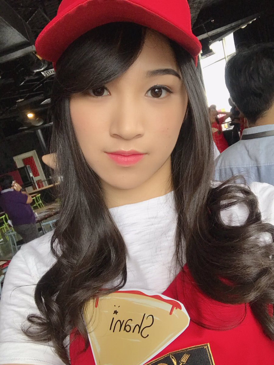_shanindira's tweet photo. Makasih event Cafe hari ini😍😍 seru banget!! Gimana tadi Choco Shiny nya? Enak ga? Semoga kapan2 bisa ada event ini lagi ya~ https://t.co/vZpSxgE04h