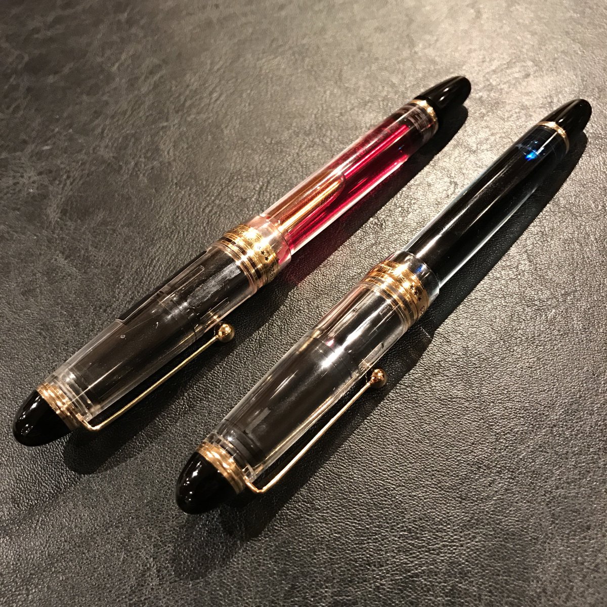 塩澤一洋 Kazuhiro Shiozawa パイロット カスタム3 の無色透明モデルはインク色がそのまま見えて綺麗