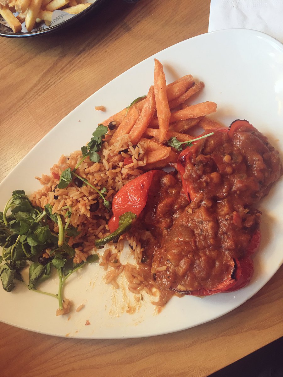 edajoir's tweet photo. I forgot to photo before I dug in but this was amazing! 2 vegan options at Harvester now! #Alllivesmatter #veganuary #compassionforalllife https://t.co/ZEnLet4UKg