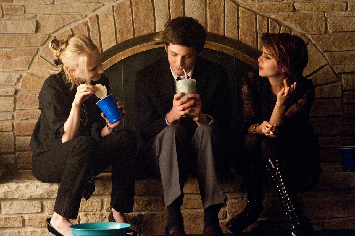 shows_polls's tweet photo. The Perks of Being a Wallflower (2012) https://t.co/8AqCBl5mIM